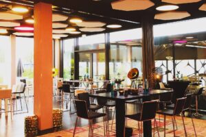 Stilvolle Bar- und Lounge-Atmosphäre